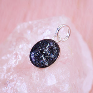 Ovate keepsake pendant