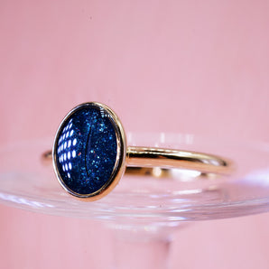Classic oval keepsake ring