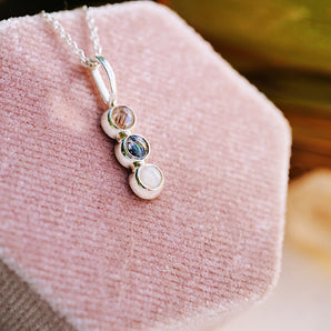 Tertia pendant in Sterling silver