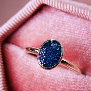 Classic oval keepsake ring