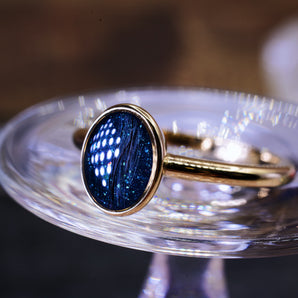 Classic oval keepsake ring