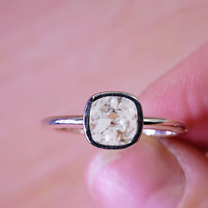 Cushion Amour keepsake ring