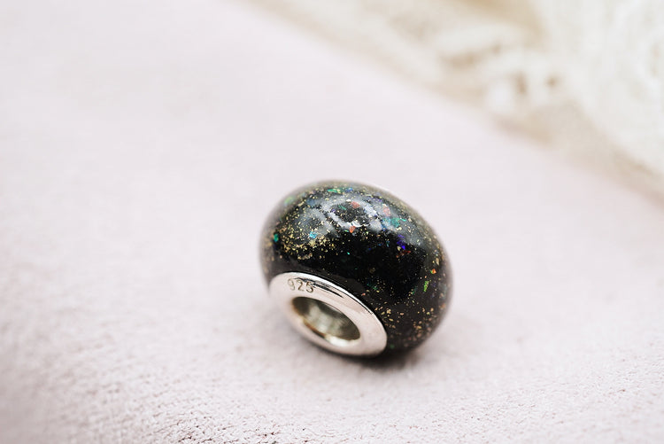Cremation ashes keepsake bead
