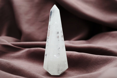 Clear Quartz crystal ring holder